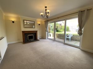 Lounge- click for photo gallery